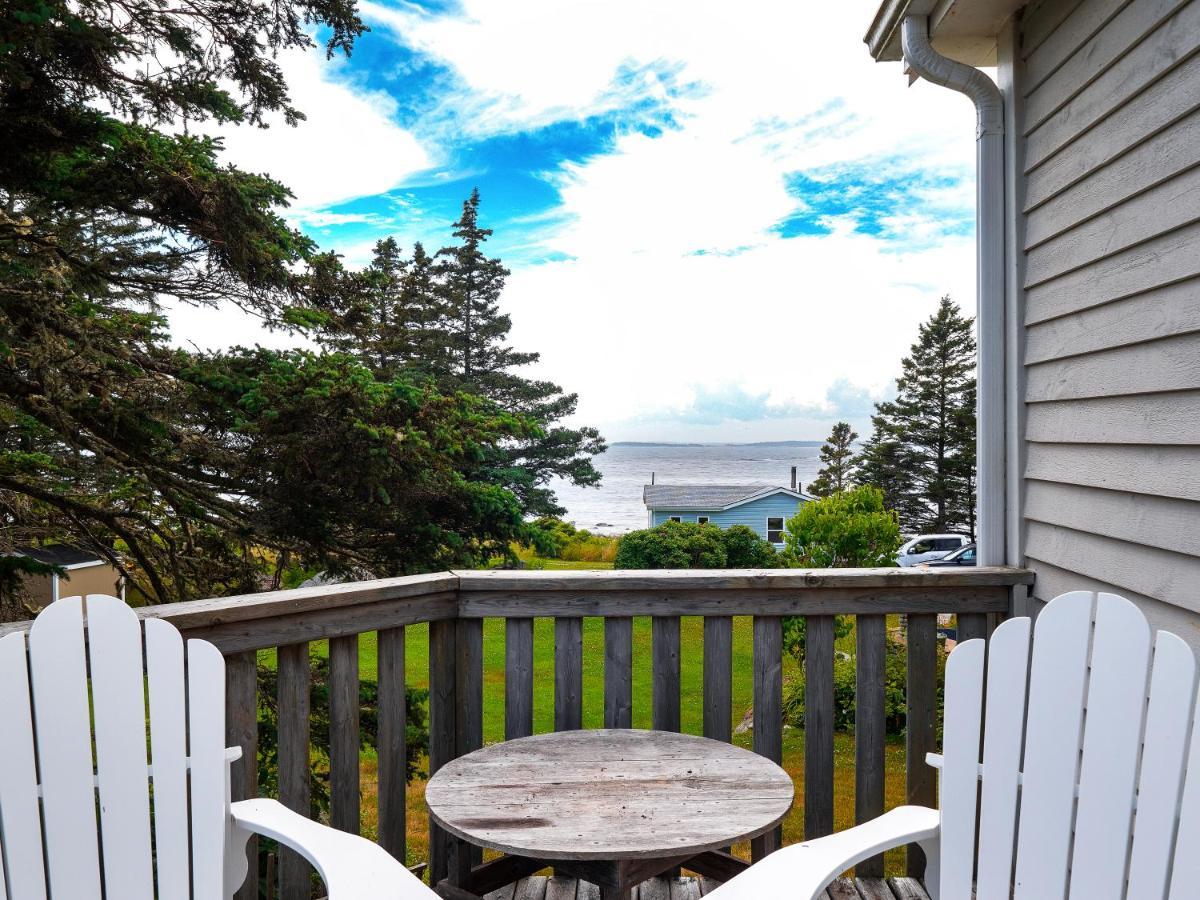 Oceanstone Seaside Resort Пегис Коув Екстериор снимка