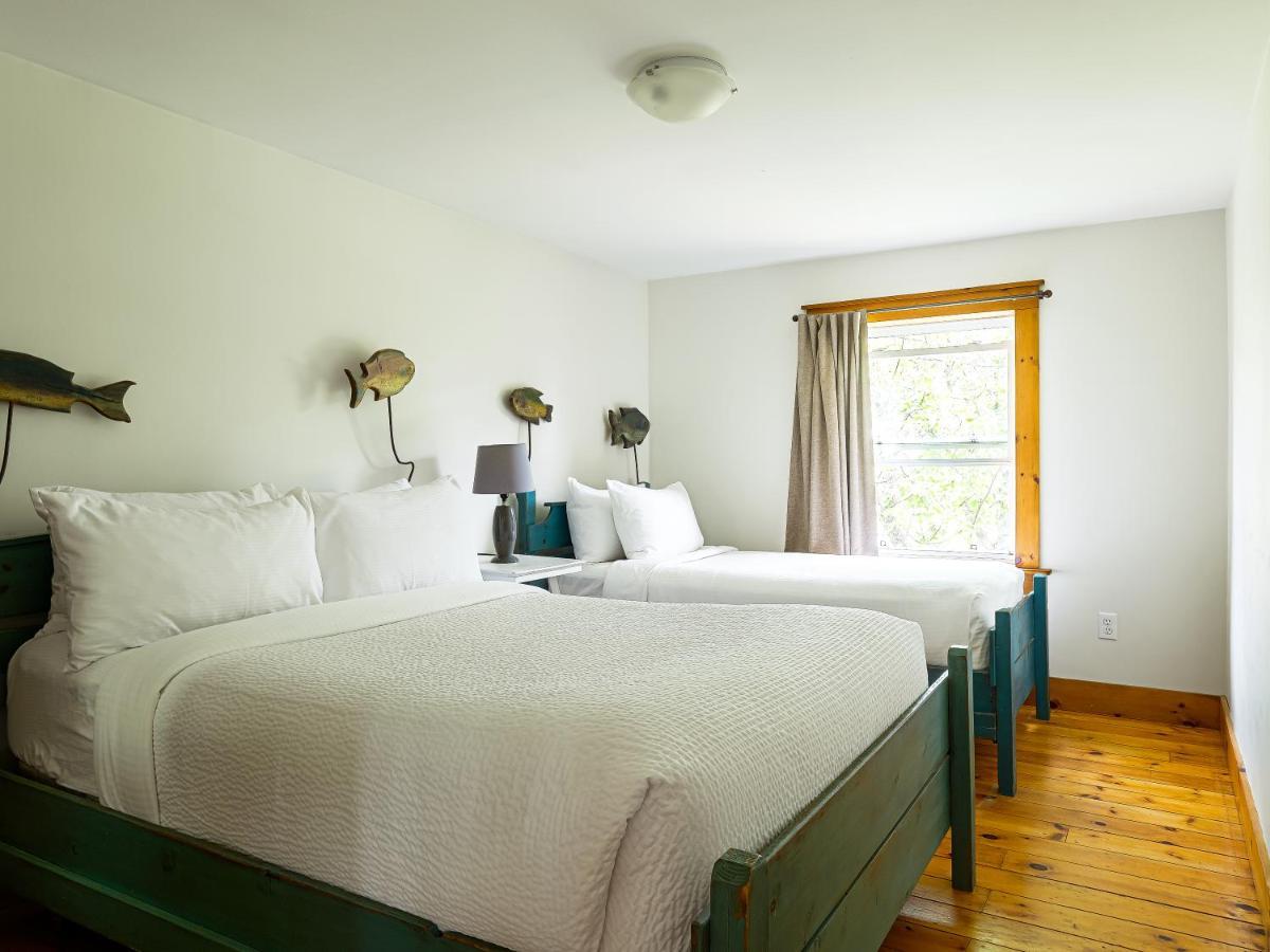 Oceanstone Seaside Resort Пегис Коув Екстериор снимка