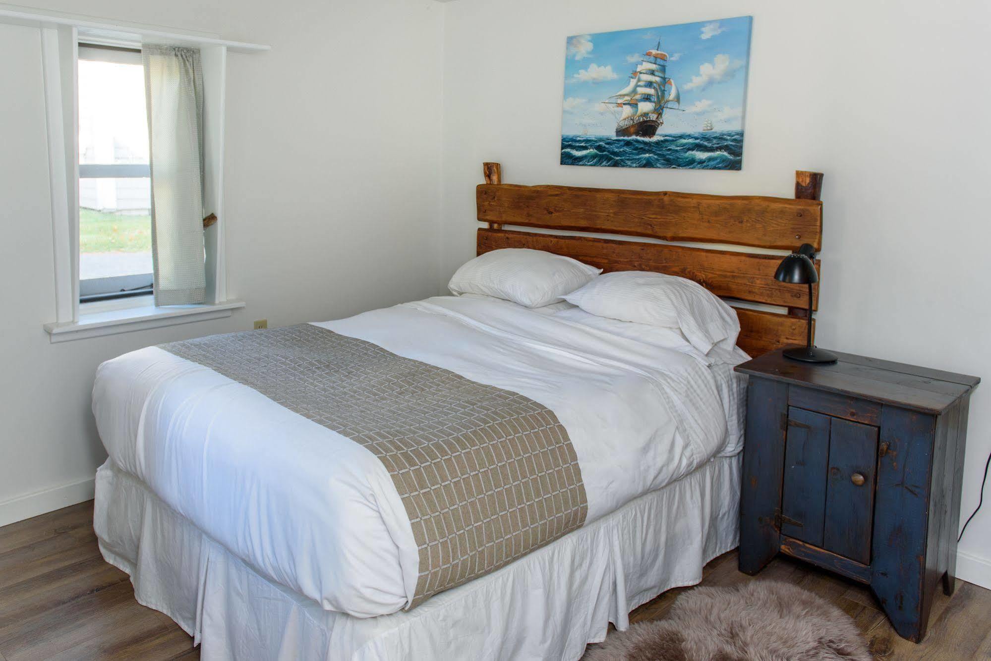 Oceanstone Seaside Resort Пегис Коув Екстериор снимка