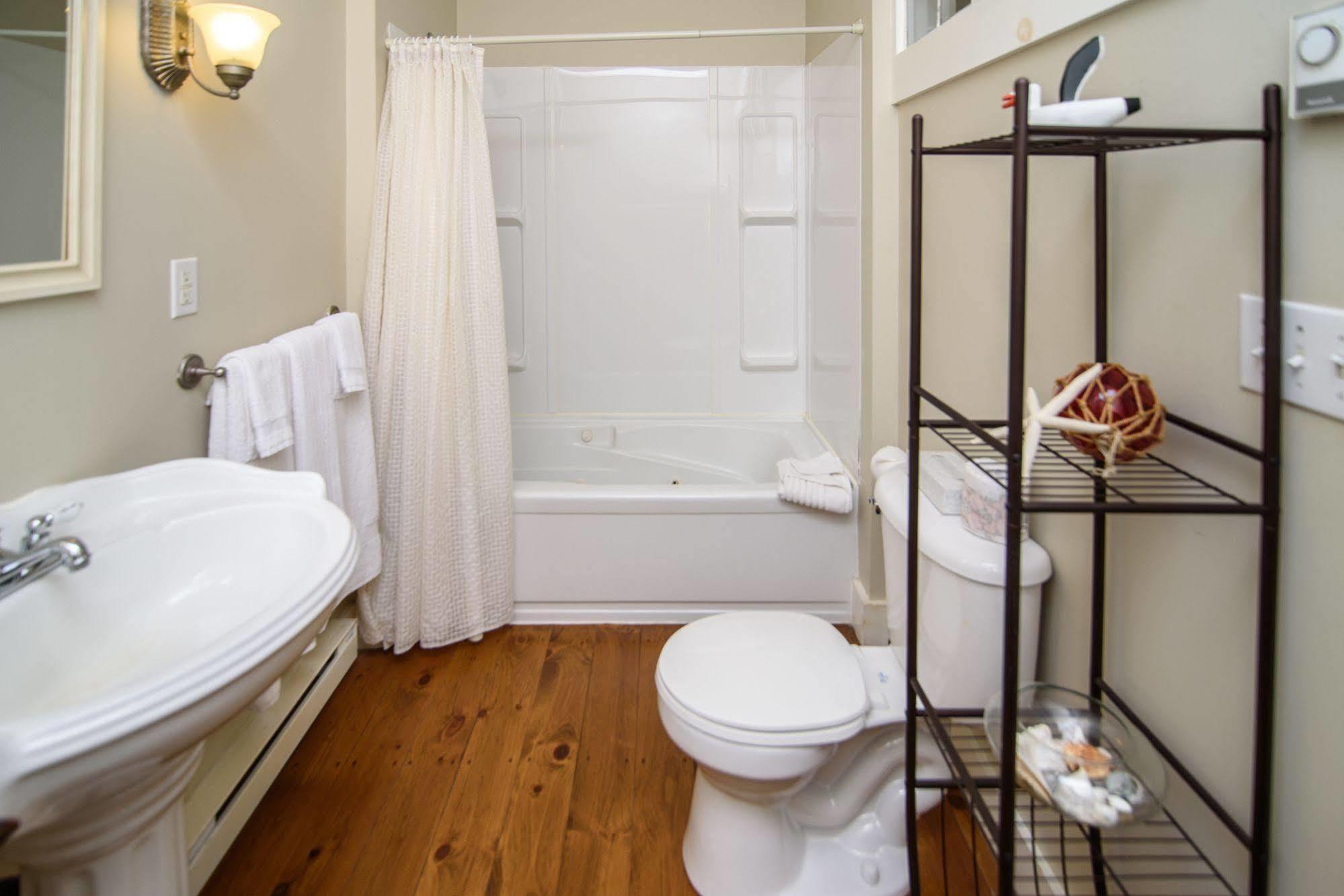 Oceanstone Seaside Resort Пегис Коув Екстериор снимка